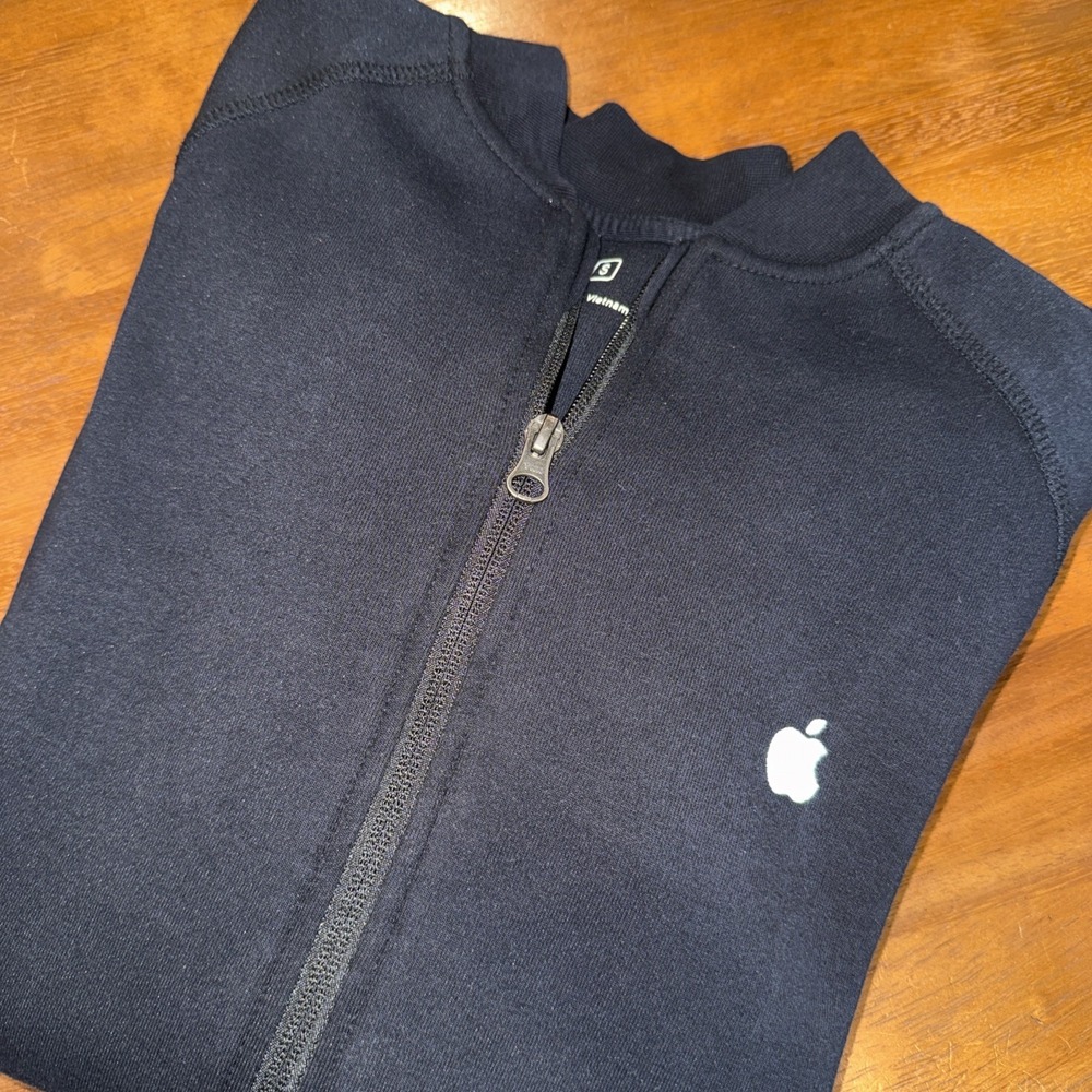 APPLE Store Employee Black Zip Jacket, Men's/Unisex size small,‎ EUC